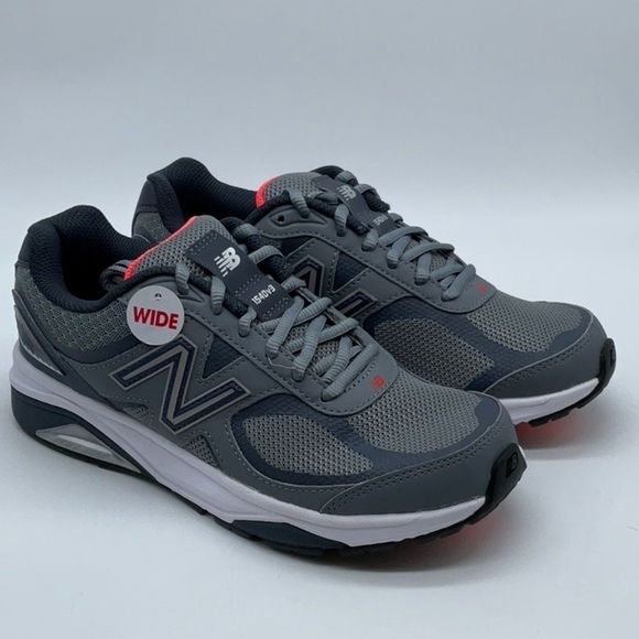New Balance - Picture 1 of 9